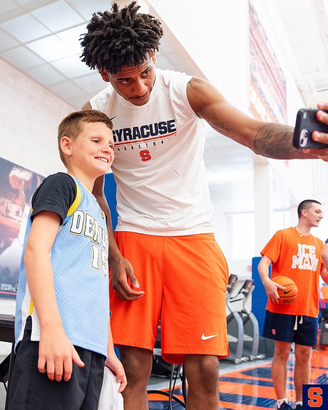 Kiyan Anthony and other Syracuse Orange stars engage in wholesome camp to train young hoopers (Image via Instagram @cuse_mbb)